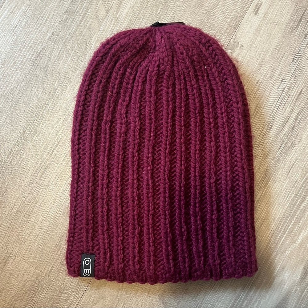 NWT Zumiez Burgundy Knit Beanie
